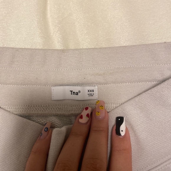 TNA airy sweatpants - Picture 2 of 2